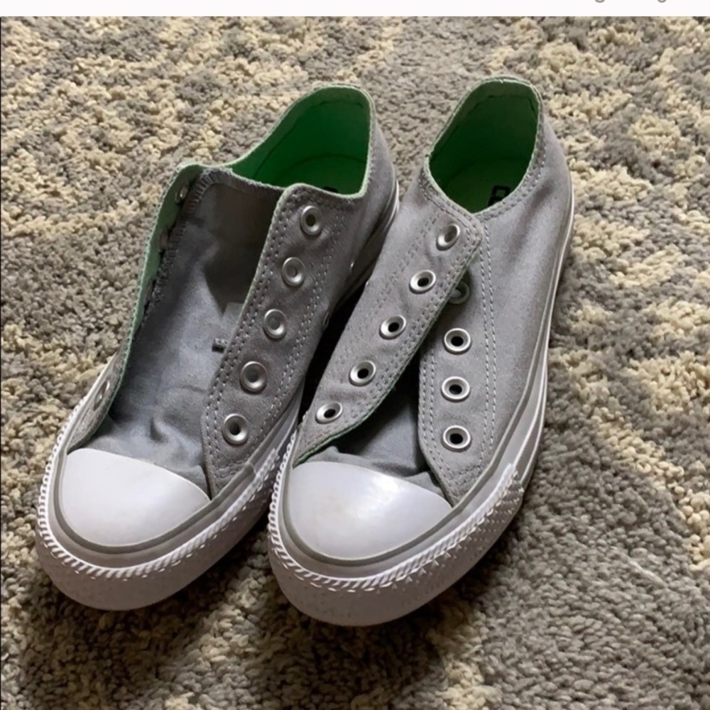 No laces